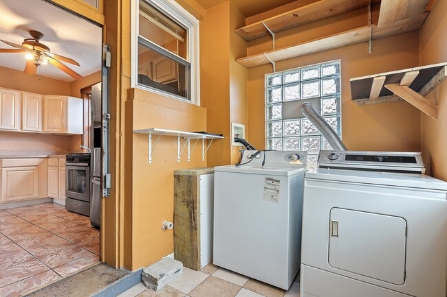 Photo - 4445 S Vincennes Ave Unit 2