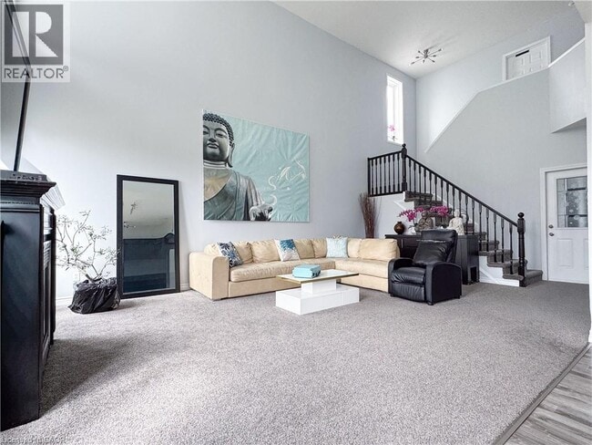 Photo - 215 Pine Valley Dr