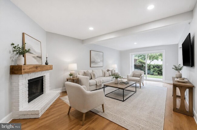 Photo - 83 Andover Dr