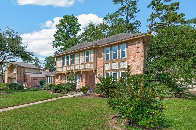 14507 Ravenhurst Ln