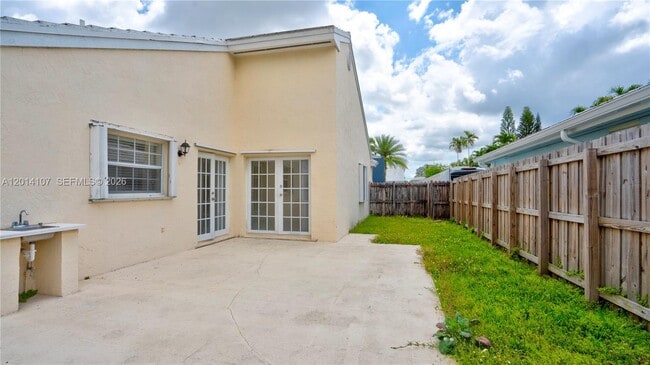 Photo - 6410 SW 112th Pl