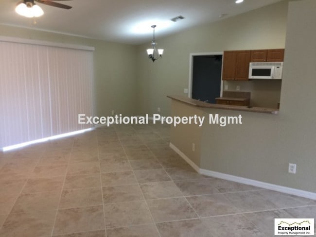 Photo - 3/2/2-Available Now.