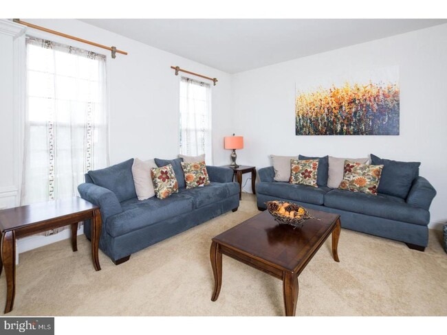33 Hempstead Dr