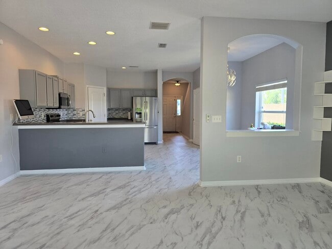 Building Photo - 1112 Andrew Aviles Cir