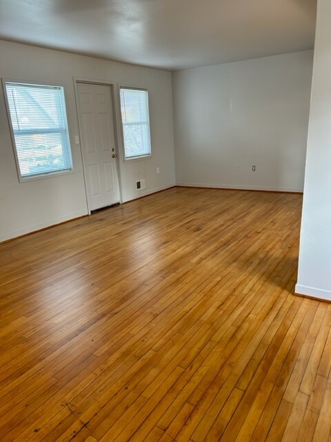 Photo - 187 Rascal St