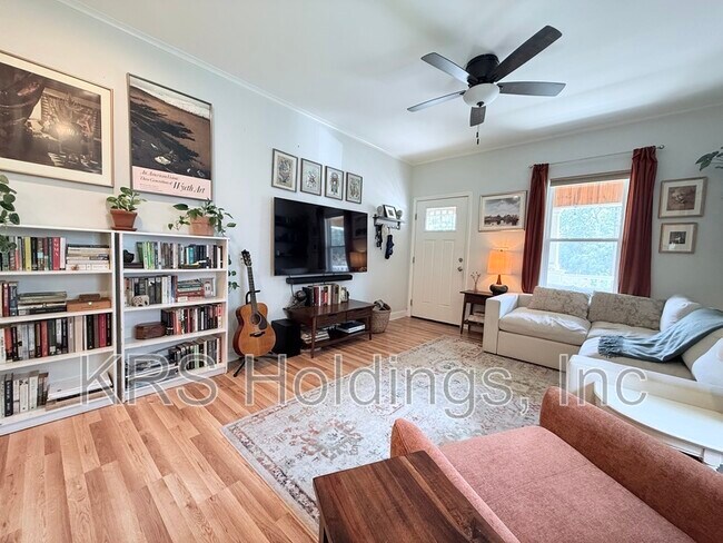 Photo - 209 Moline St