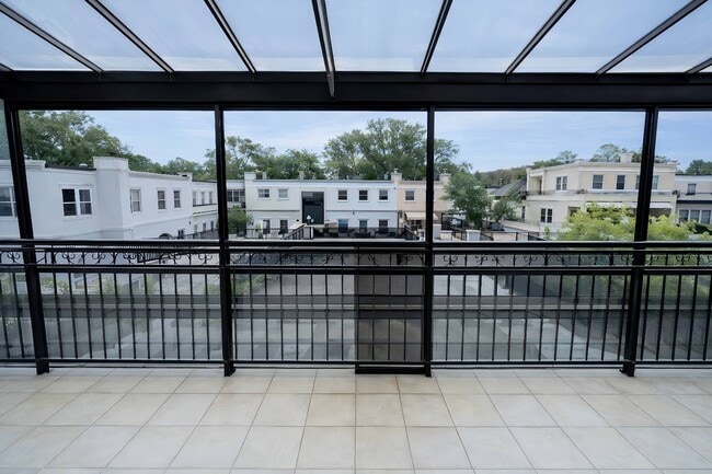 Photo - 108-52 63rd Dr