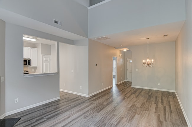 Photo - 5972 Hollow Wood Ct