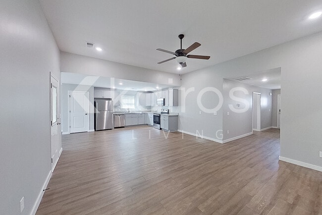 Photo - 126 Hughes Dr