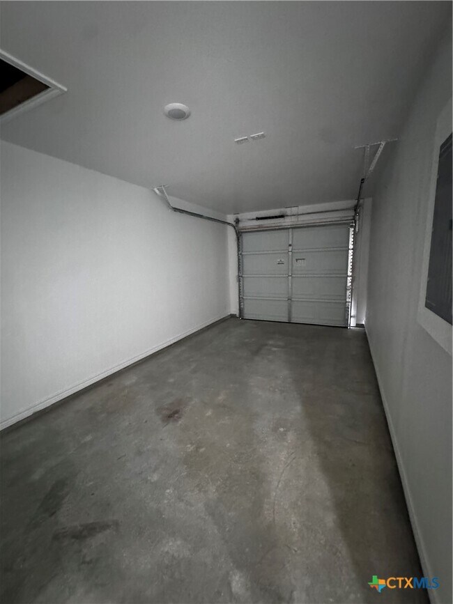 Photo - 209 Elbert Ln