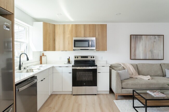 Photo - 7 Kenoza Ave Unit 301