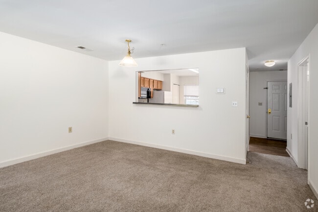 3BR, 3BA - 1,345SF - Dining Area