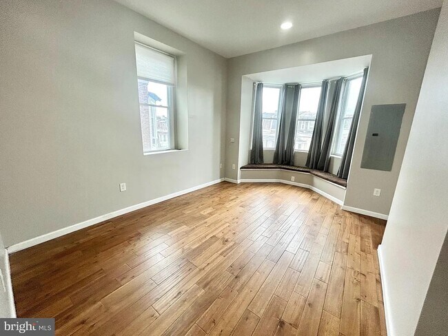 Photo - 4420 Chestnut St