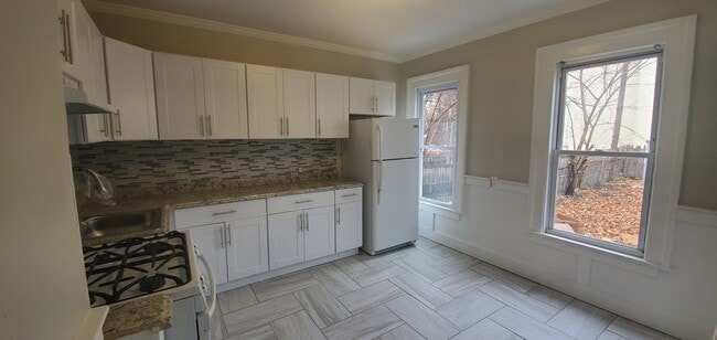 Photo - 641 Ferry St Unit 1st