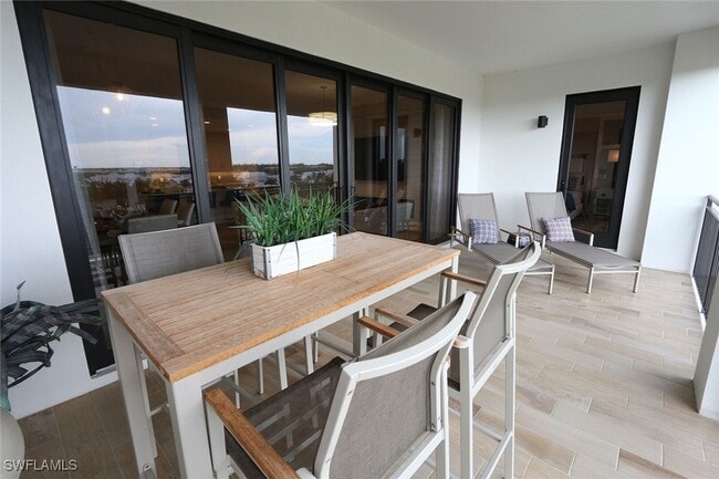 Building Photo - 1135 3rd Ave S Unit 517