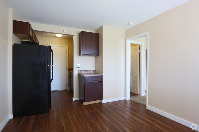 511 S Graham Ave