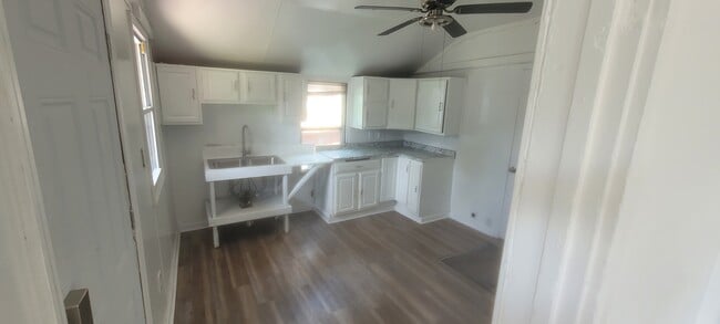 Photo - 3106 Otokar Ave