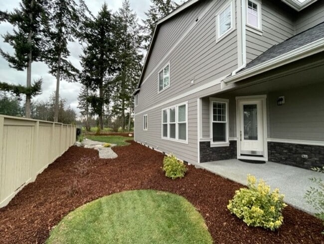 Photo - 4237 Caddyshack Dr NE