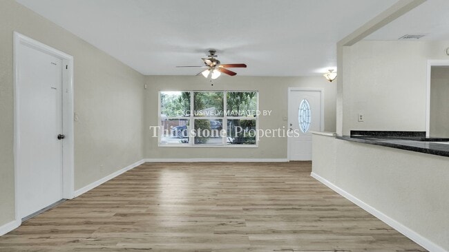 Photo - 3002 Arthur St