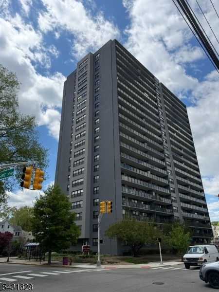 Building Photo - 285 Aycrigg Ave Unit 10i