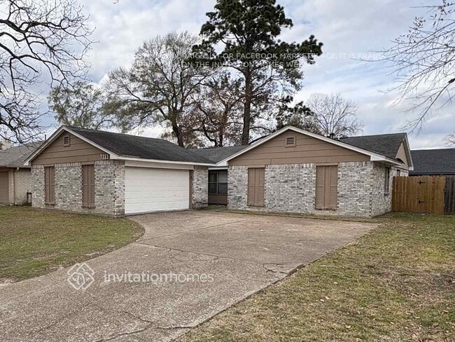 Building Photo - 7319 Echo Pines Dr