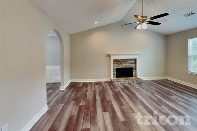 Photo - 564 Brewer Dr
