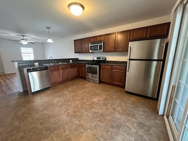 Photo - Townhome in desirable Carolina Plantations