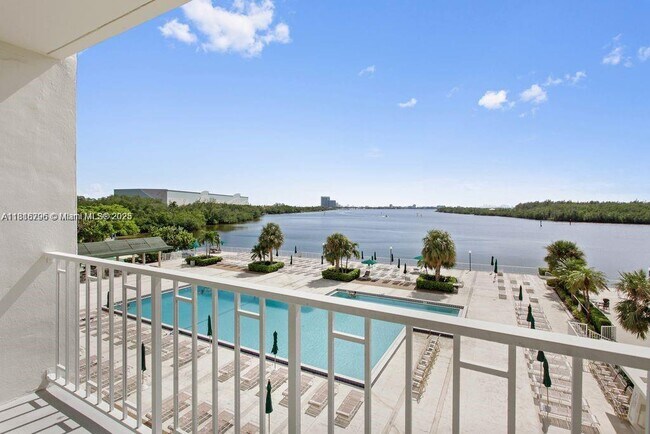 Photo - 300 Bayview Dr Condo Unit 302