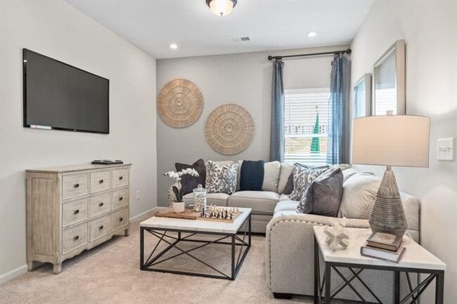 Photo - 708 Shetland Trl