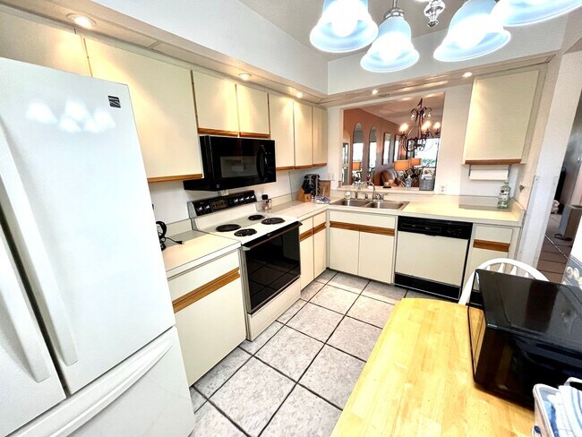 Photo - **Charming Ground Floor Condo in Oakwood S... Unidad 2275 S McCall Rd #102