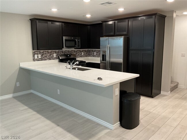 Photo - 6184 Rathbone St