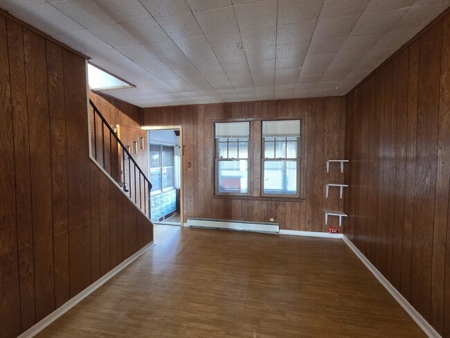 Photo - 301 S Logan Ave