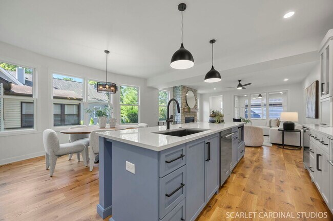 Photo - 715 N Brainard St