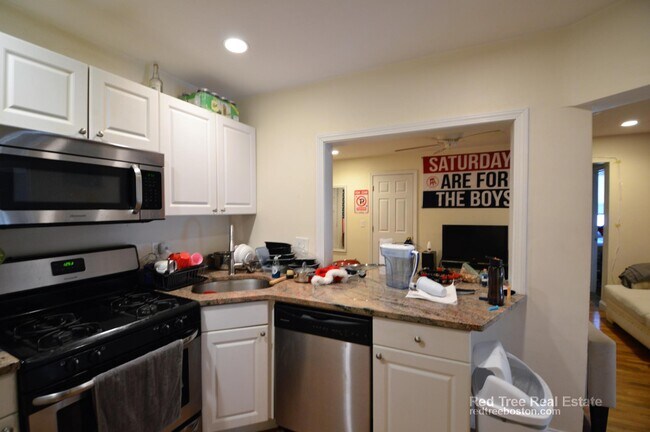 Photo - 62 Egmont St Unit 3