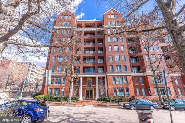 Photo - 955 26th St NW Unit 209