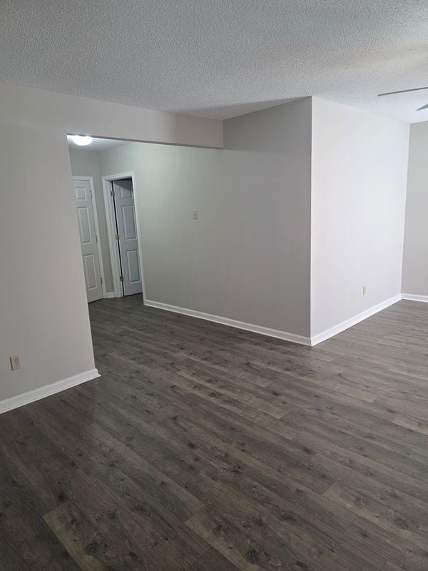 Photo - 305 Hightower St