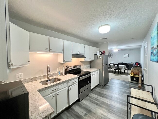 Photo - 1506 Gorham St Unit 304