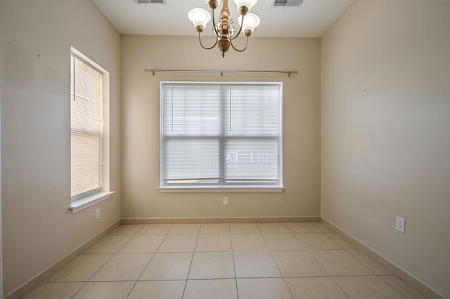 Photo - 3601 S Sagamore Dr