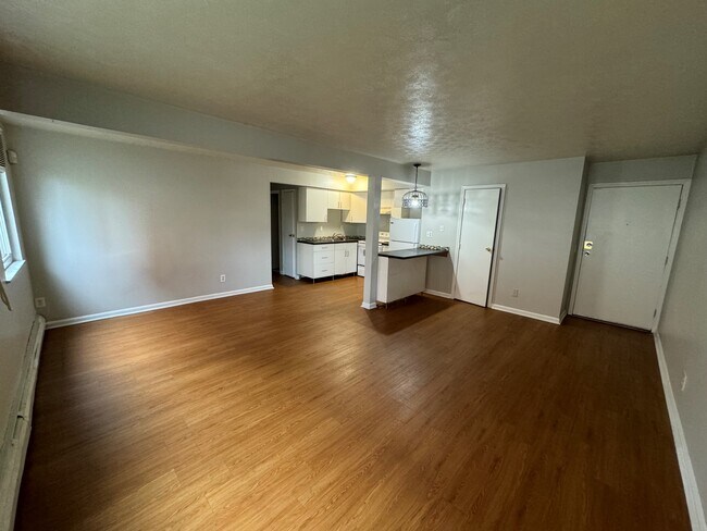 2BR - Westwood Nine Apartments