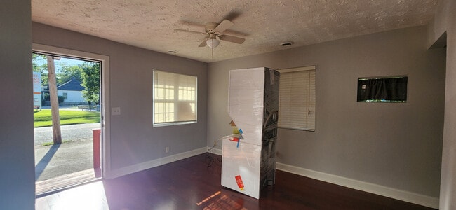 Room in Apartment on 8th St