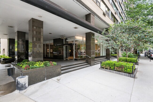 Photo - 850 N Dewitt Pl Unit 14I