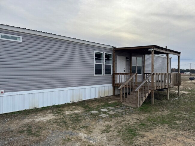 Photo - 365 Patriot Ln