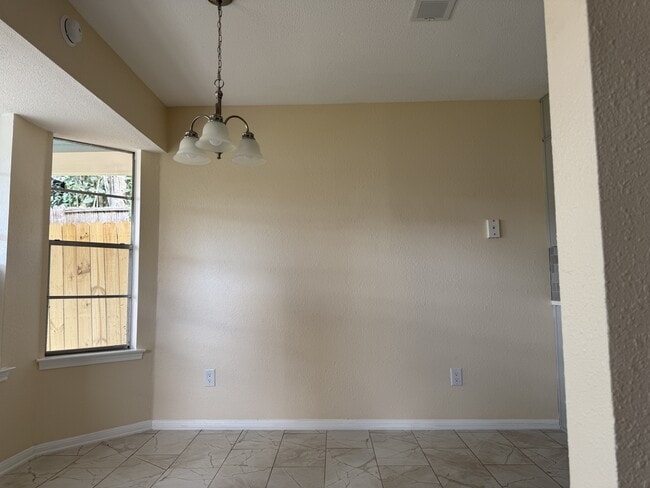 Photo - 1409 Opal Rd