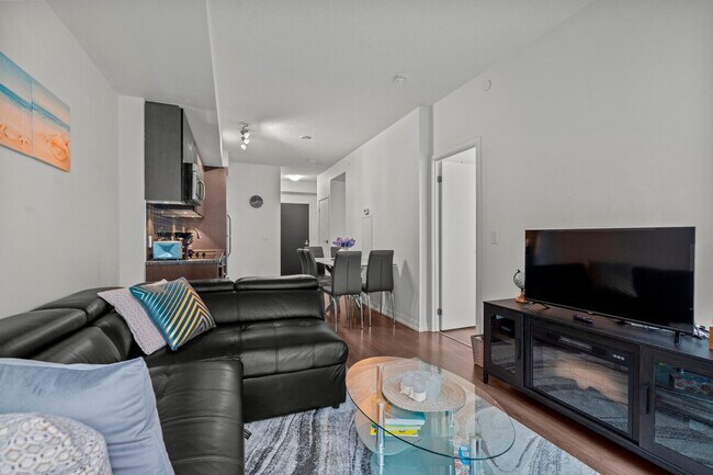 Photo - 109 Eglinton Ave E Unit SI ID1515758P