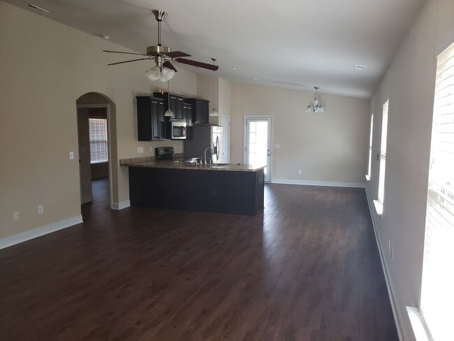 Photo - Wonderful 3 Bedroom Brick Ranch Home!
