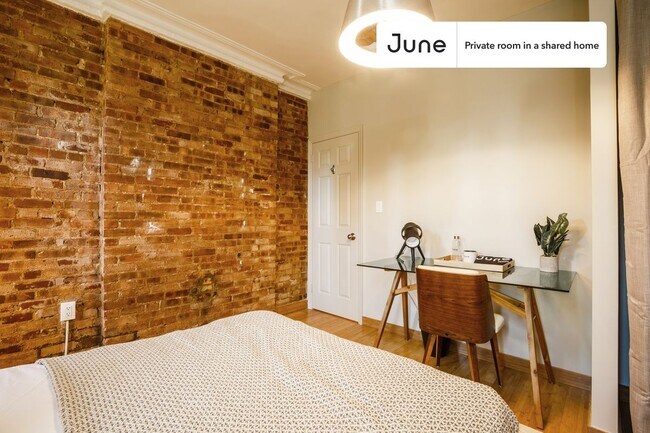 Room in Shared 3 bed/1 bath home in Hell's Kitchen