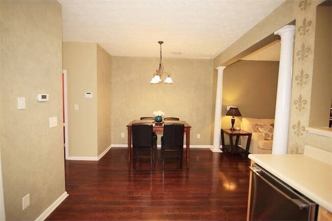 Photo - 2977 Greyhawk Ln