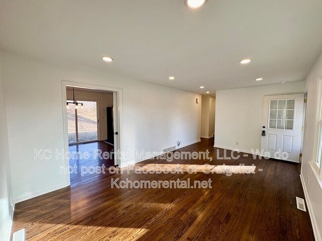 Photo - 9001 Jarboe St