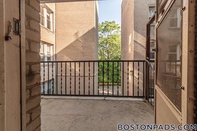 Photo - 1634 Commonwealth Ave Unit 10