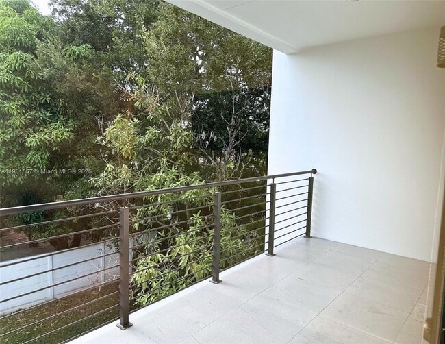 Photo - 824 SW 74th Ct